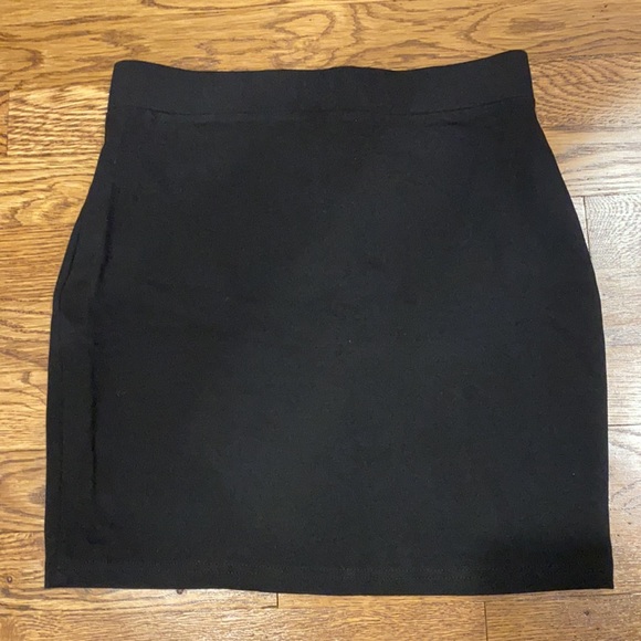 Black Lace Up Mini Skirt - Picture 4 of 4